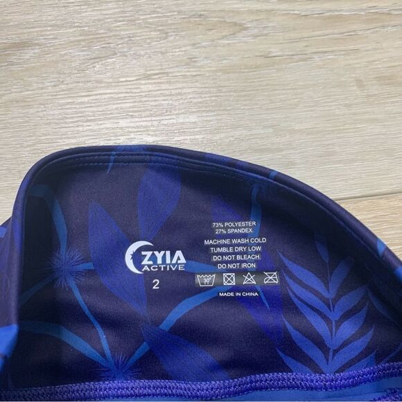 ZYIA Azul Blue Tropical Paradise‎ Pocket Light and Tight Hi Rise Capri Leggings - Picture 6 of 10